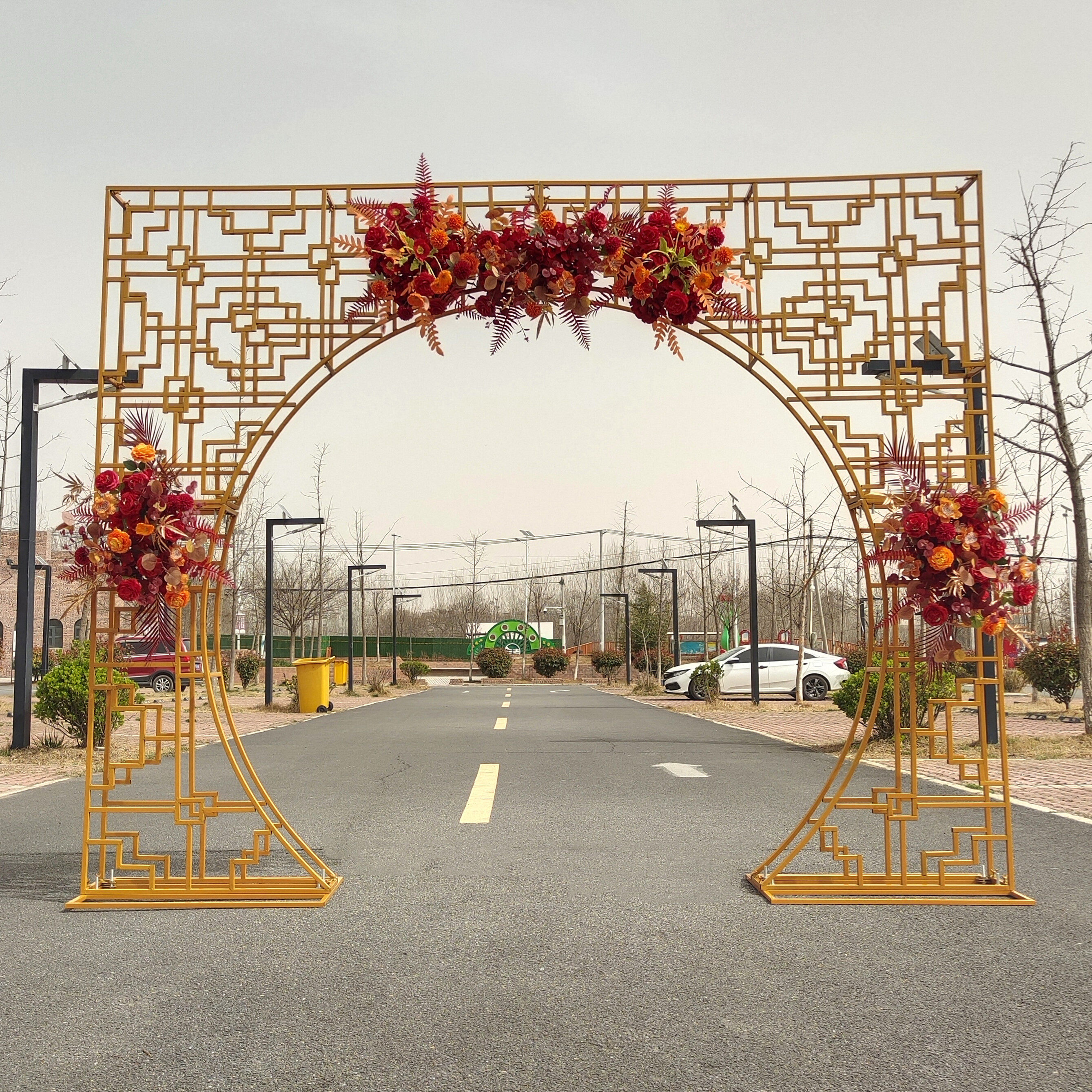 新款中式婚庆道具铁艺方管中华弥香屏风婚礼拱门