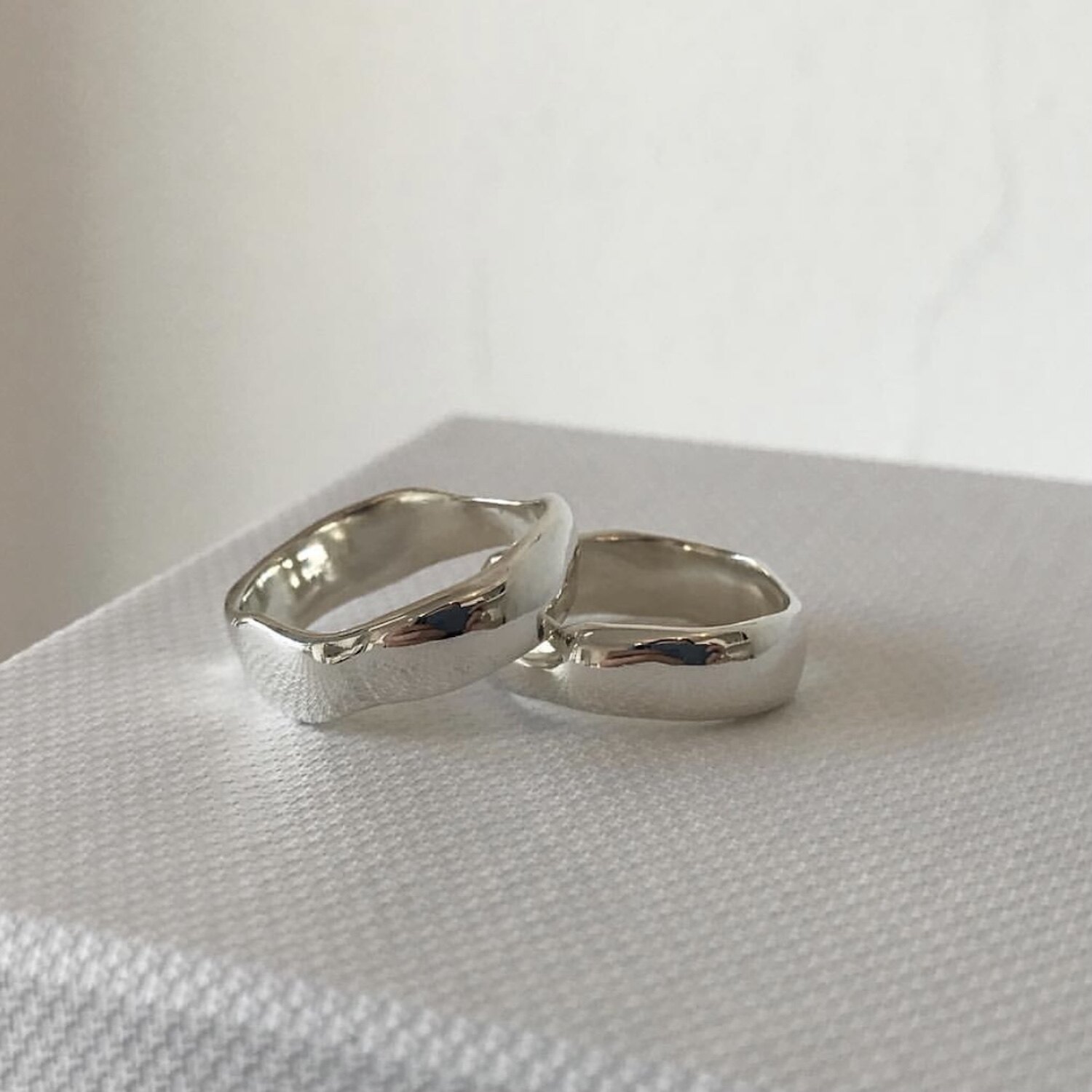 hs自制原创纯银不规则纹路路宽闭口戒指情侣戒指