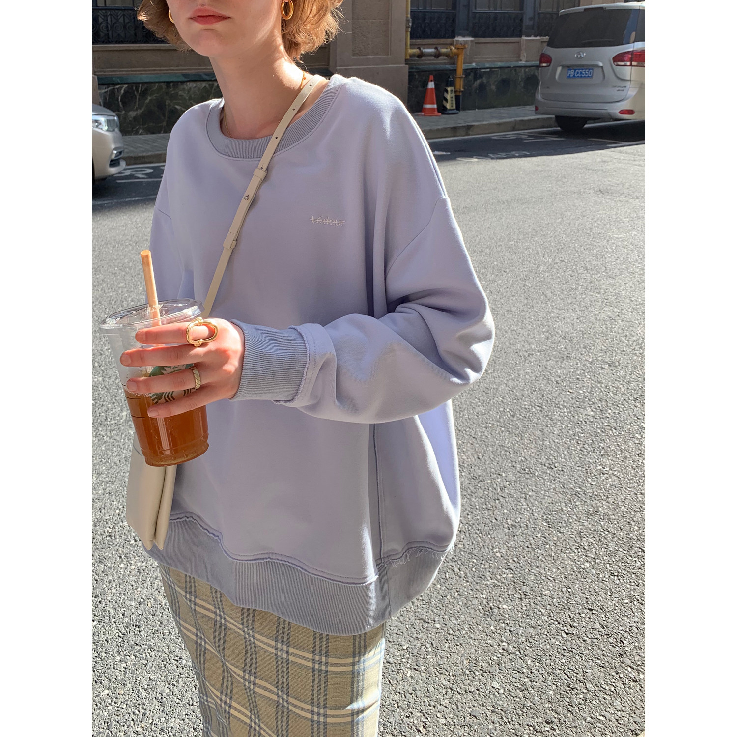 kernel cosmos 20fw 婴儿蓝 字母刺绣简约宽松圆领毛边套头卫衣