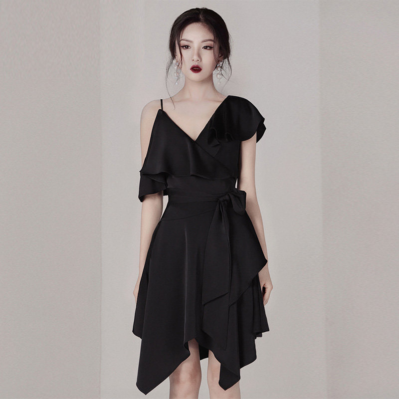 夏2020新款女气质女神范衣服ol名媛不对称设计感女小众轻熟连衣裙