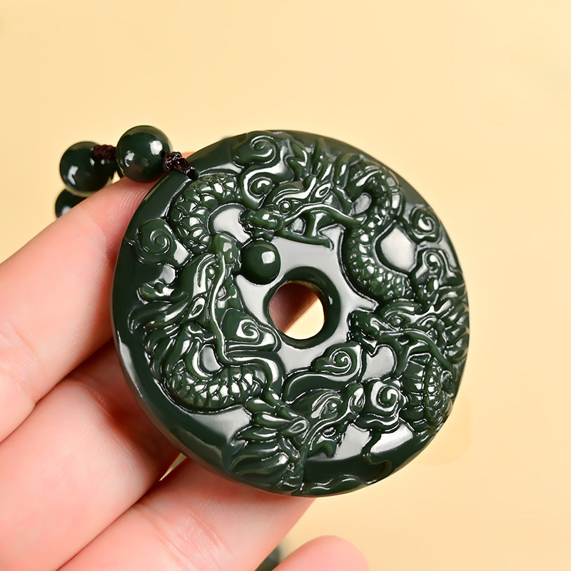 和田青玉九龙护主平安扣吊坠护身九龙壁圆形玉牌颈饰