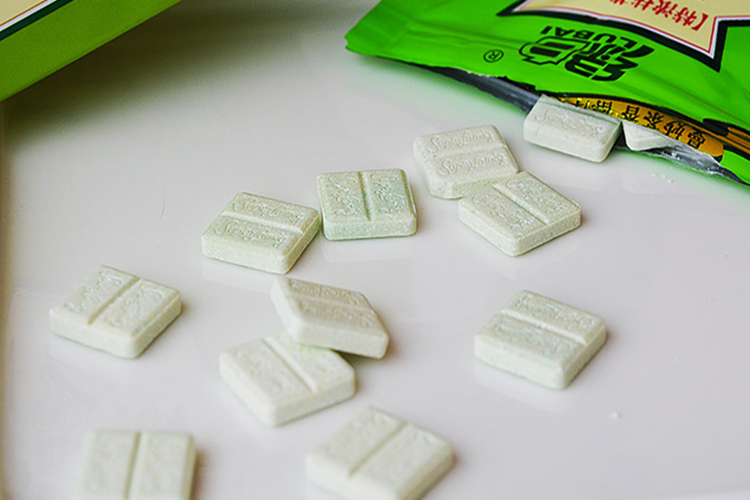 30袋包邮绿白特浓抹茶牛奶片儿儿童干吃乳酪奶片奶片