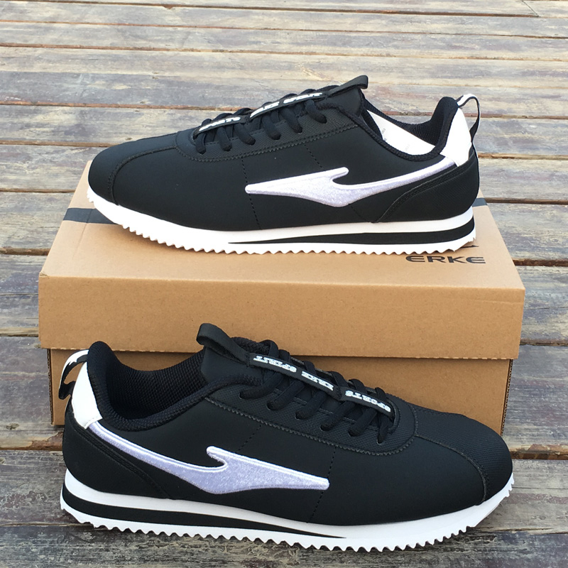 鸿星尔克女鞋男鞋2021冬季新款运动鞋男女时尚休闲阿甘鞋皮面情侣