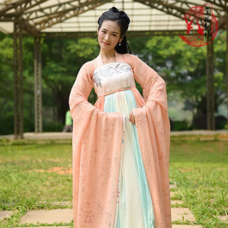 广袖裙图片_纵览新闻