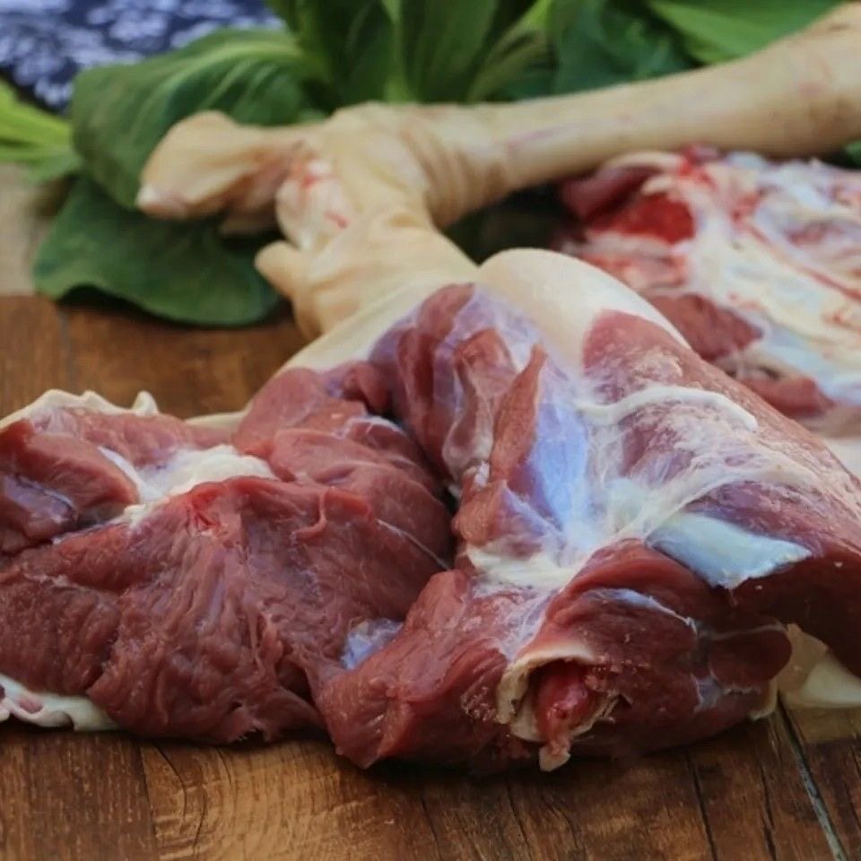 上海崇明山羊腿6斤整腿皮带骨带新鲜羊肉生羊腿