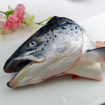 新鲜三文鱼头超大700g以上 冰鲜鱼头 剁椒日料烤鱼头 鲜美鱼头汤
