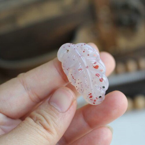 天然玉石保真阿拉善糖心草莓手工雕刻可爱卡通项坠