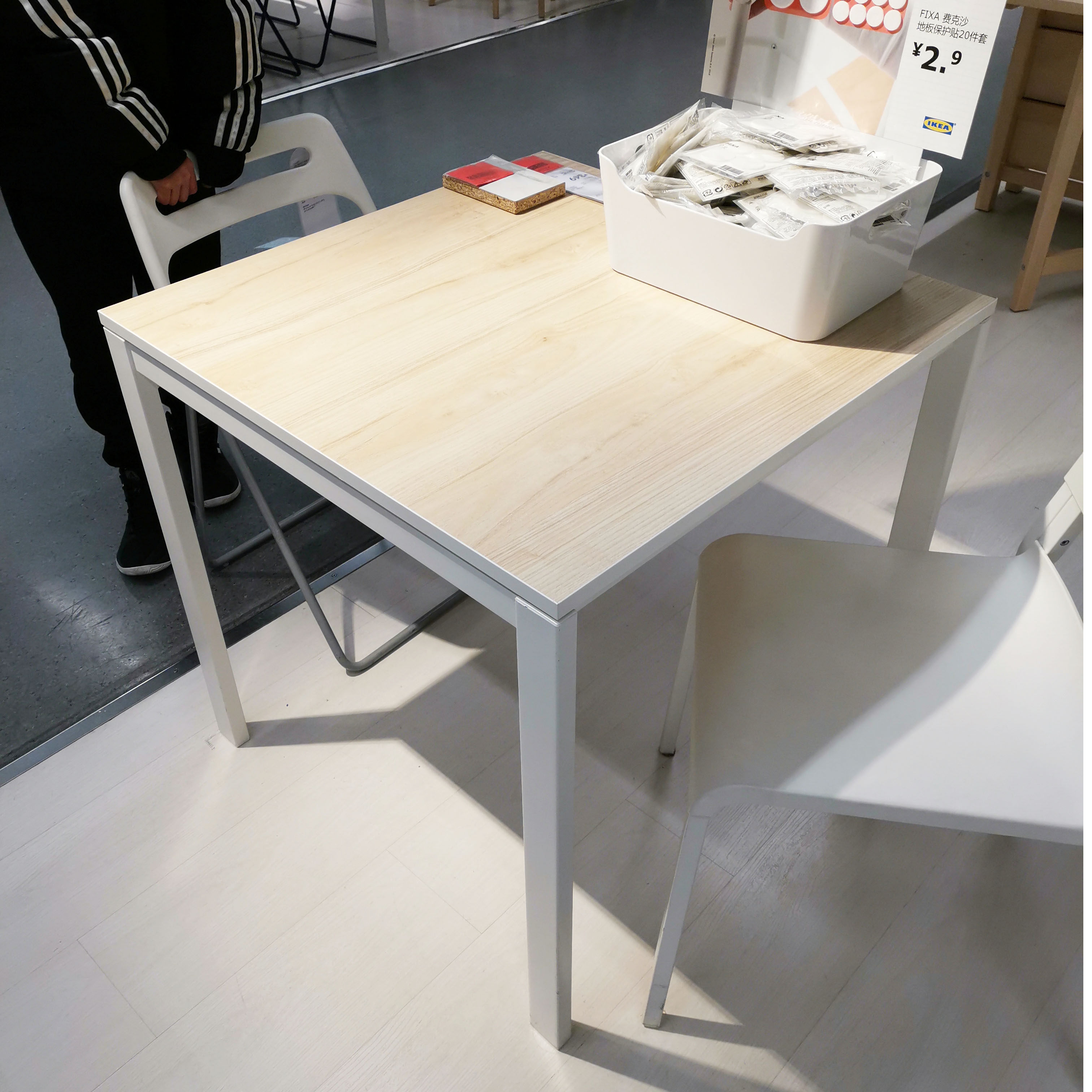 减价新款白色宜家麦托桌子餐桌正方方桌学习餐桌