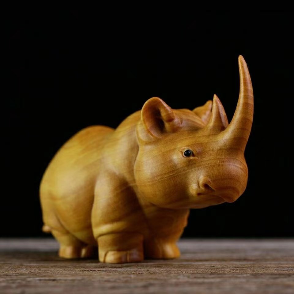 太行柏木雕刻手把件玩手工家居动物摆件犀牛木雕