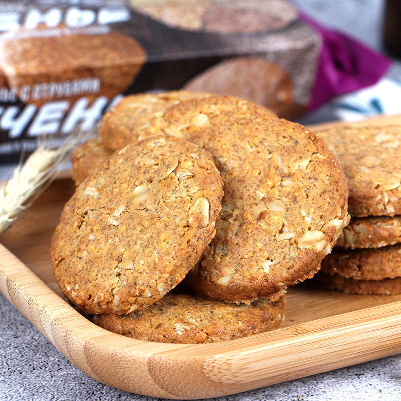 俄罗斯进口全麦粗粮饼干五谷杂粮黑麦麸无蔗糖饱腹营养早餐零食