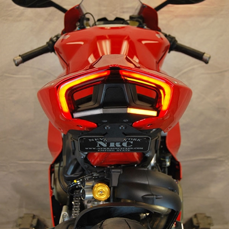 现货杜卡迪ducativ4v2街霸后挡泥瓦led三合一尾灯转向灯牌照架