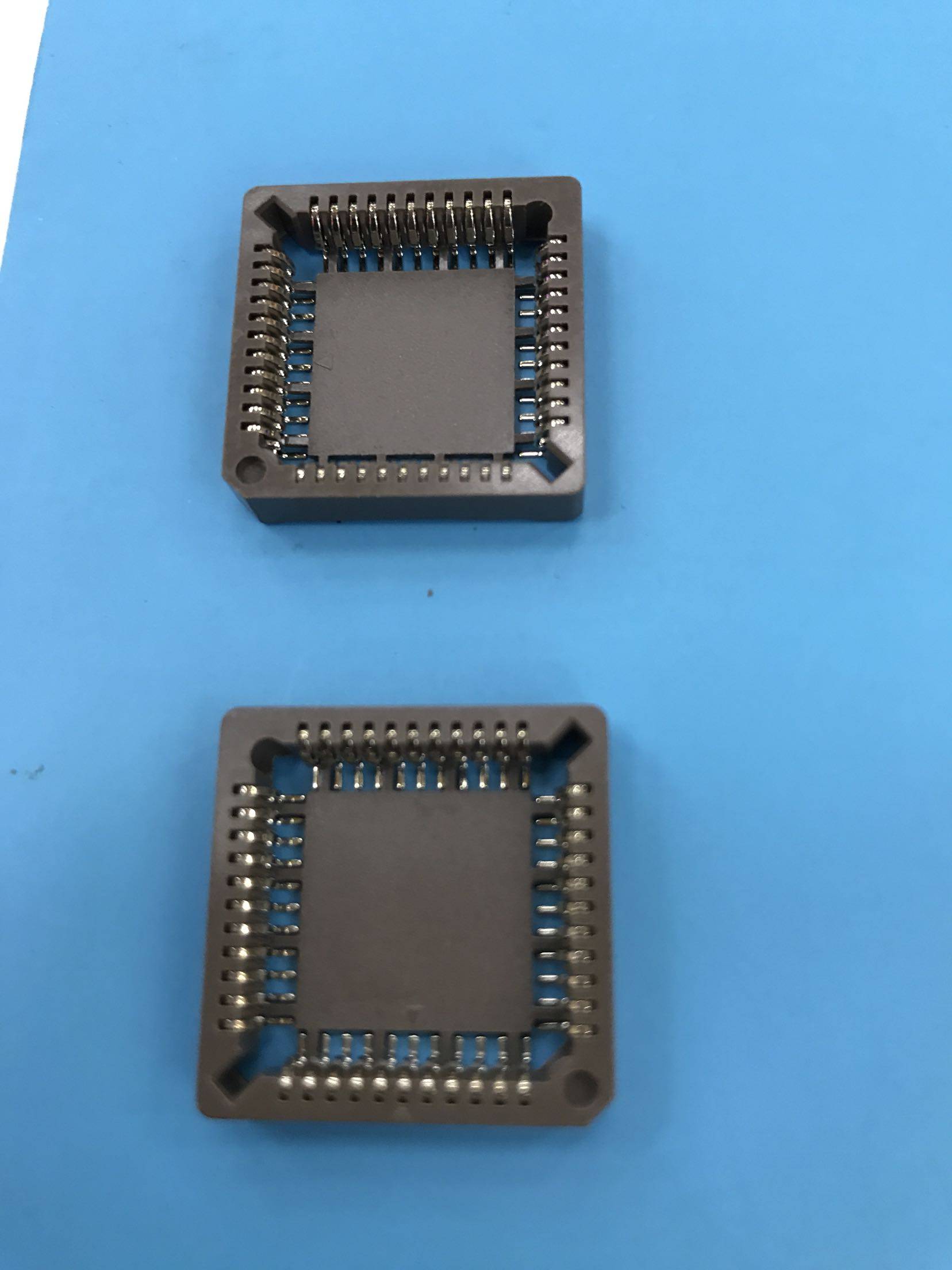 plcc44pin44连接器接插件贴片44位棕色咖啡色直插连接器