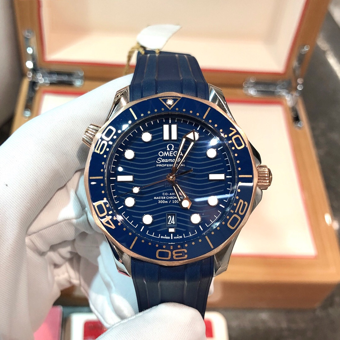 未使用[9.9新盒证]欧米茄海马自动机械210.22.42.20.03.002男手表