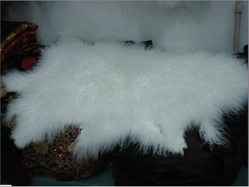 滩羊二毛毛皮宁夏特产制做褥子背心围巾原皮背心