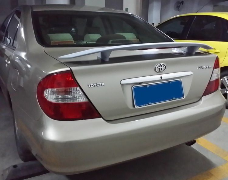 打孔适用于丰田佳美汽车改装运动飞机尾翼带灯风翼尾翼