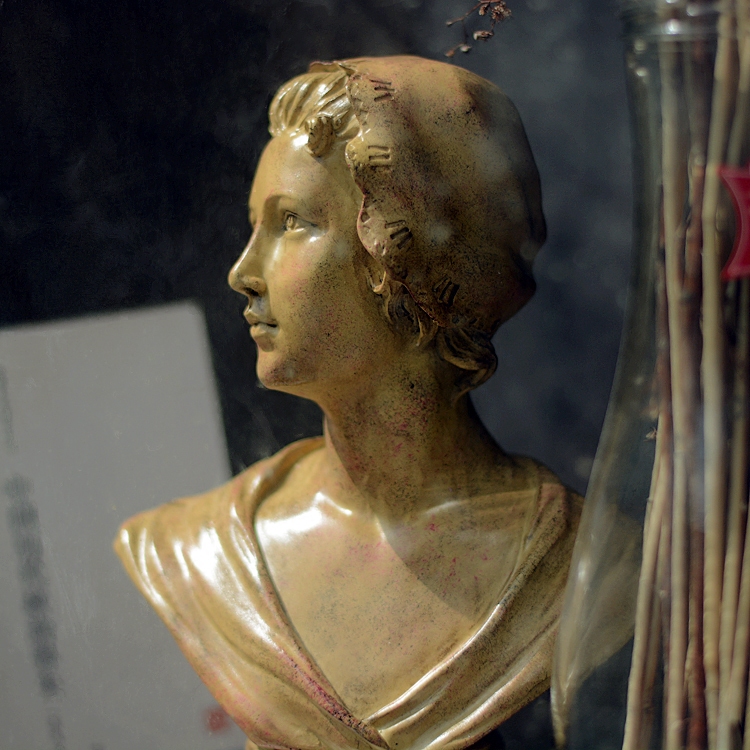 稻田女孩雅典娜王妃雕塑欧式复古摆件半身头像摆件