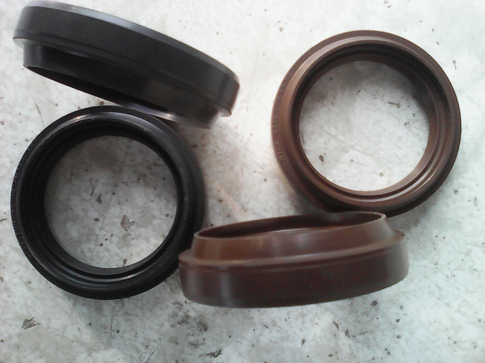 油封半轴驱动前轮传动轴金杯智尚s30s35英致油封