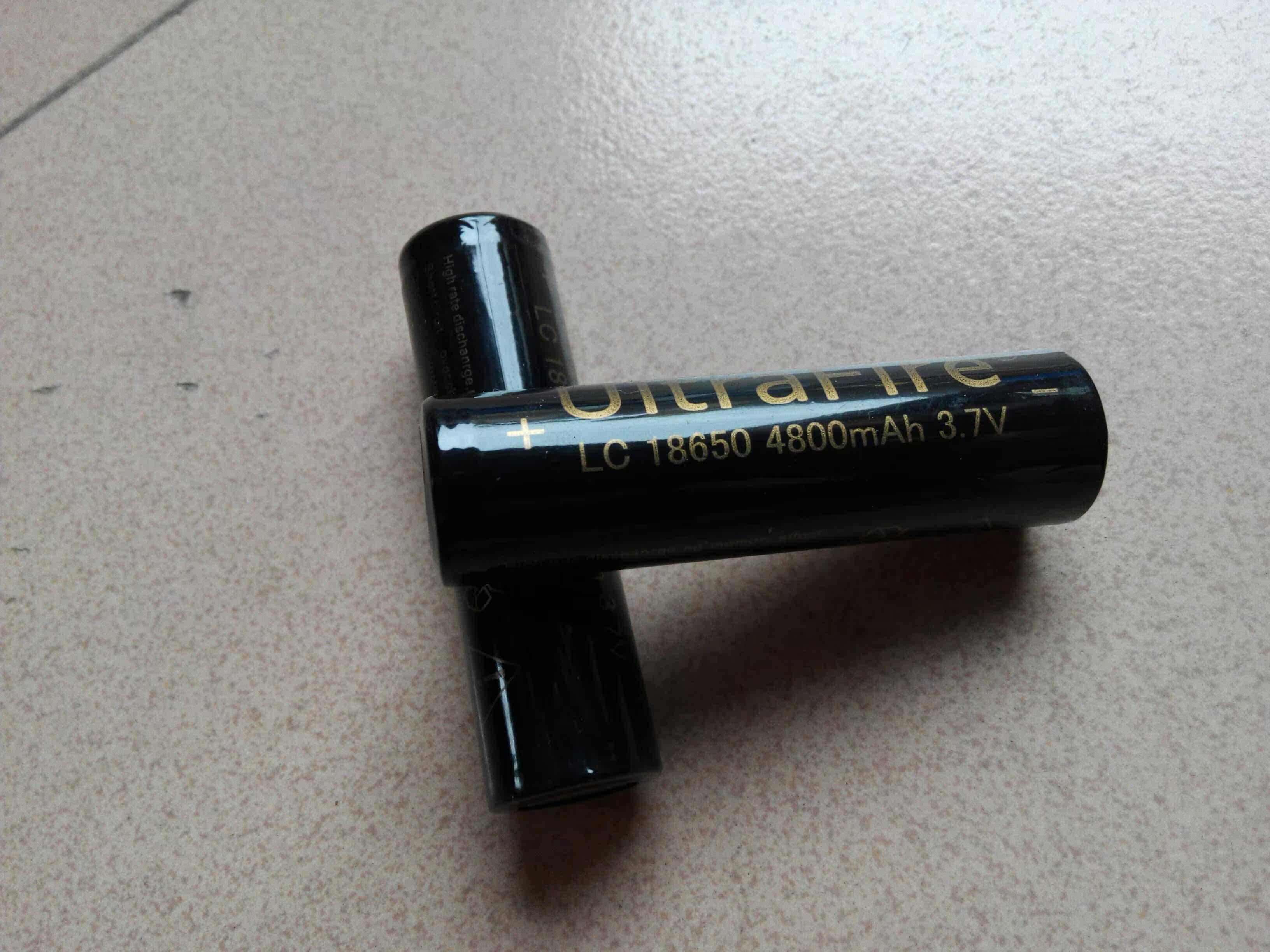 包邮正品18650平头锂电池 4800mah 强光电筒充电宝电池