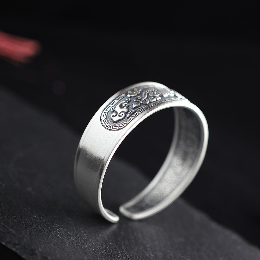 s999足银复古手工錾刻雕花纹拉丝祥云高档个性女士纯银活开口手镯