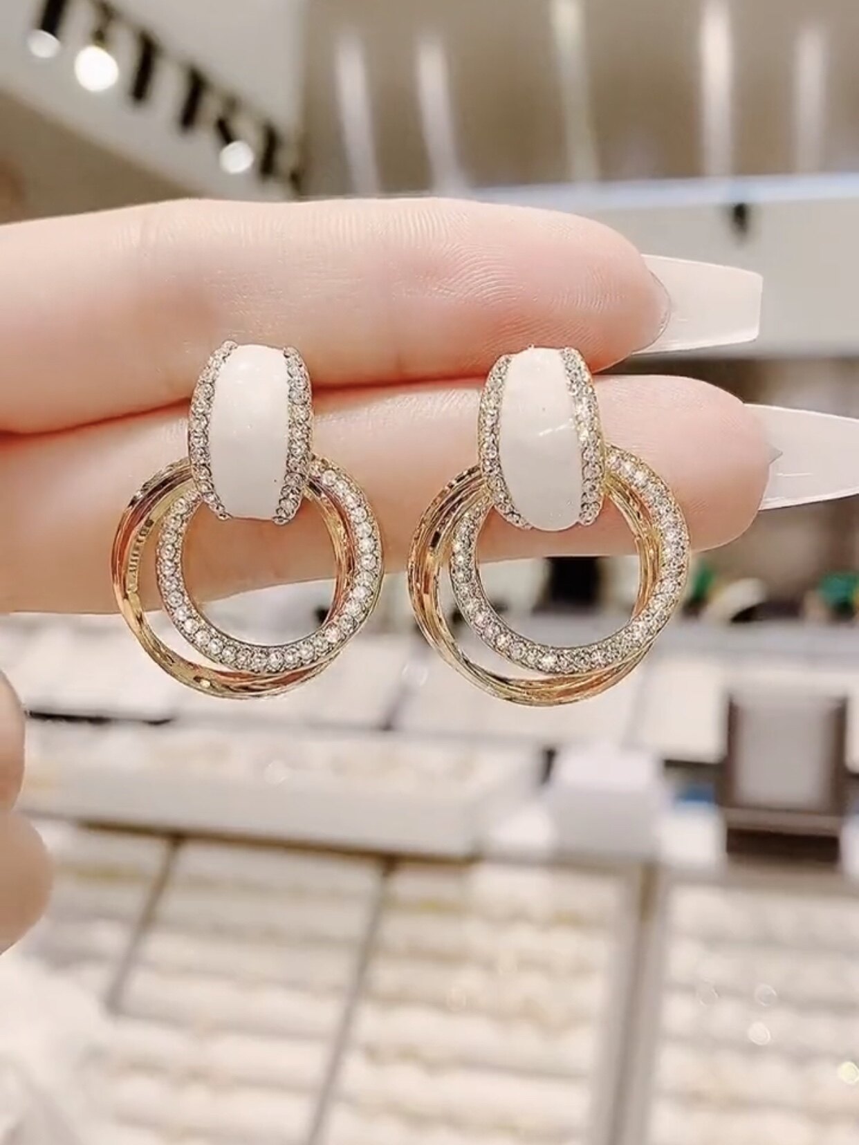 耳环2021年新款明星同款银针过敏几何圈圈春夏耳环