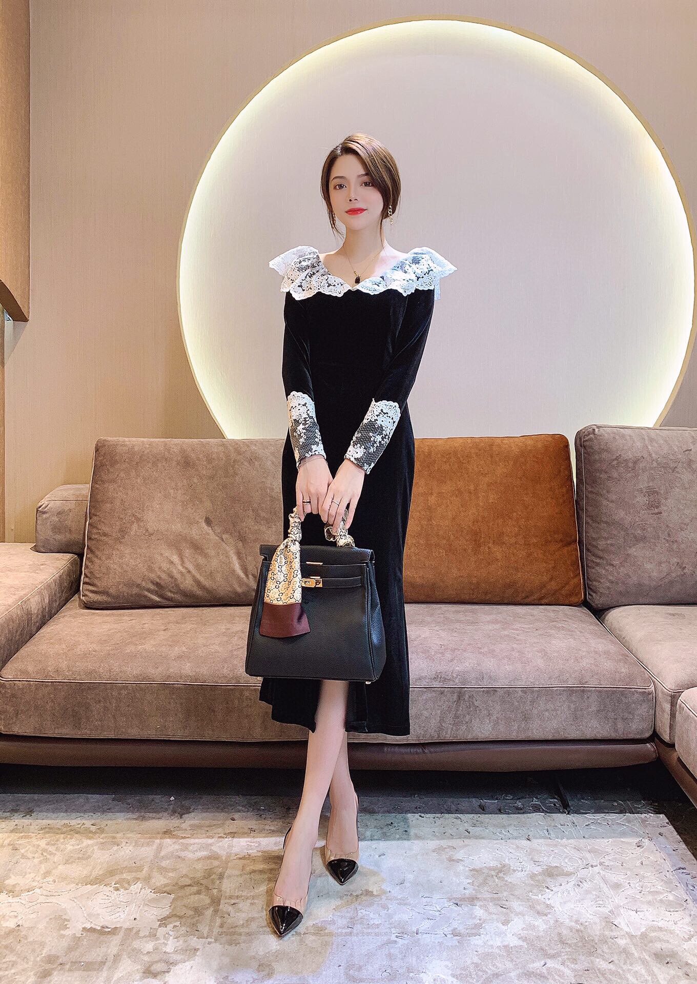 2020秋冬新品进口丝绒拼接蕾丝气质名媛优雅轻奢连衣裙