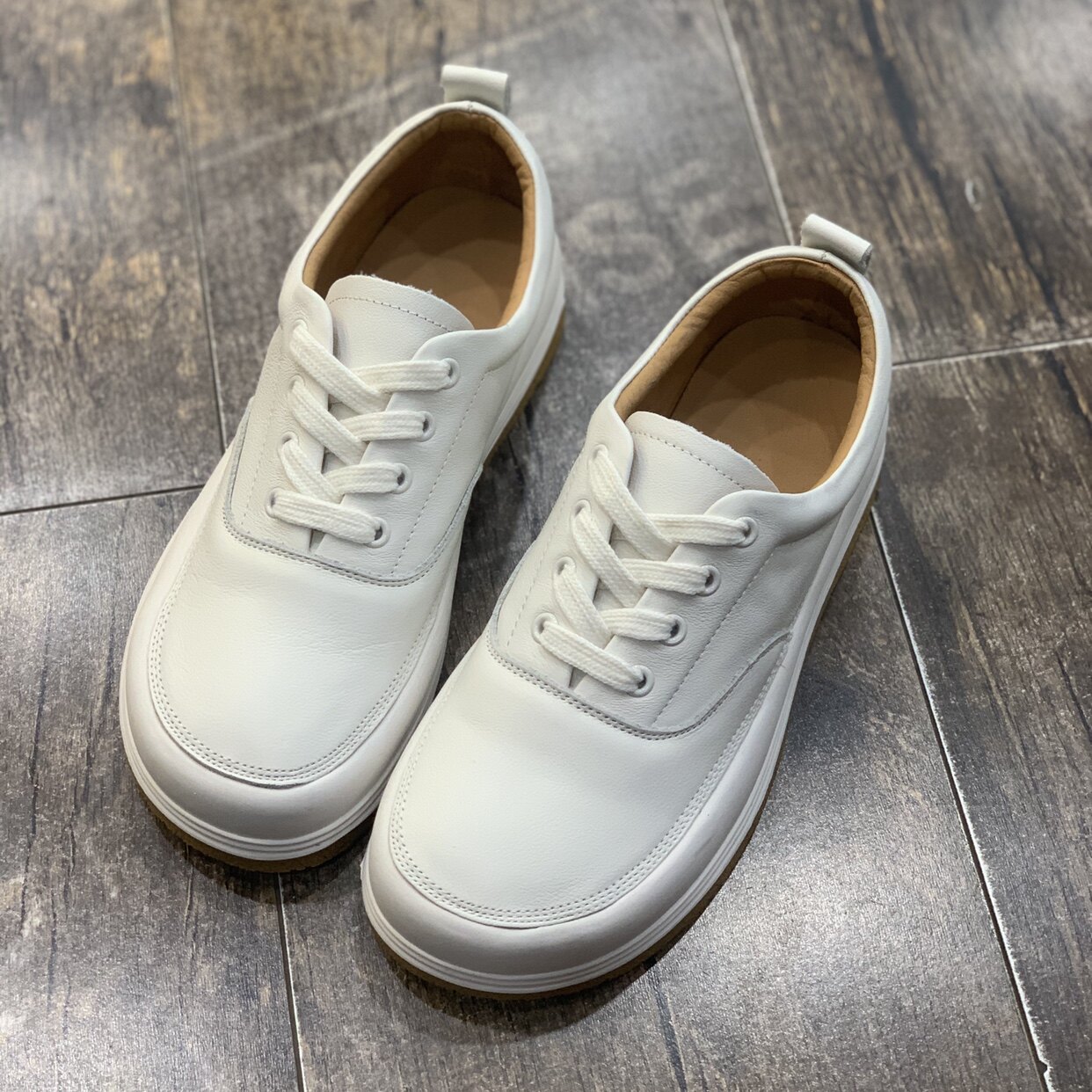 圆头真皮小白鞋2021新款系带简约平底休闲板鞋帆布鞋