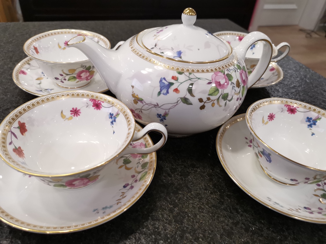 wedgwood金色玫瑰英国国产骨瓷欧式800ml茶壶咖啡壶茶壶