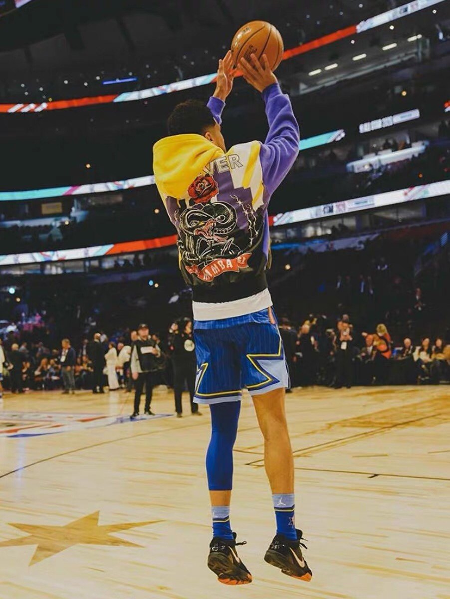 德文布克纪念科比gigi卫衣湖人明星致敬曼巴卫衣