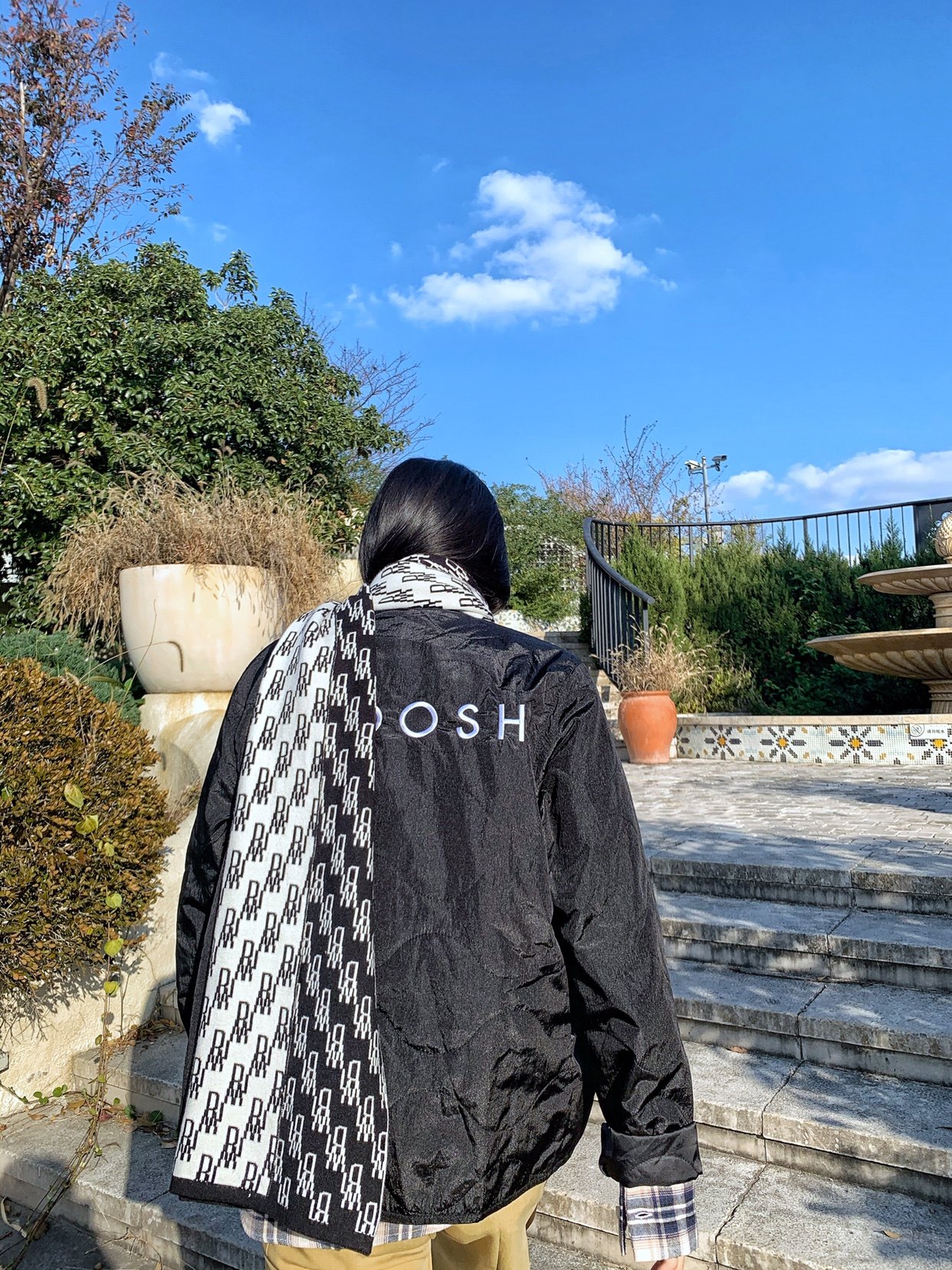 we11done老花黑白字母围巾秋冬羊绒双面针织情侣围巾