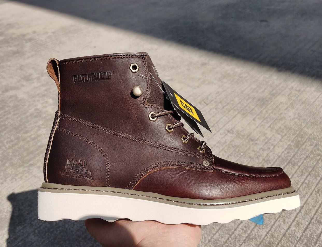 徒步固特异登山鞋防水复古时尚户外防滑工装靴牛登山鞋