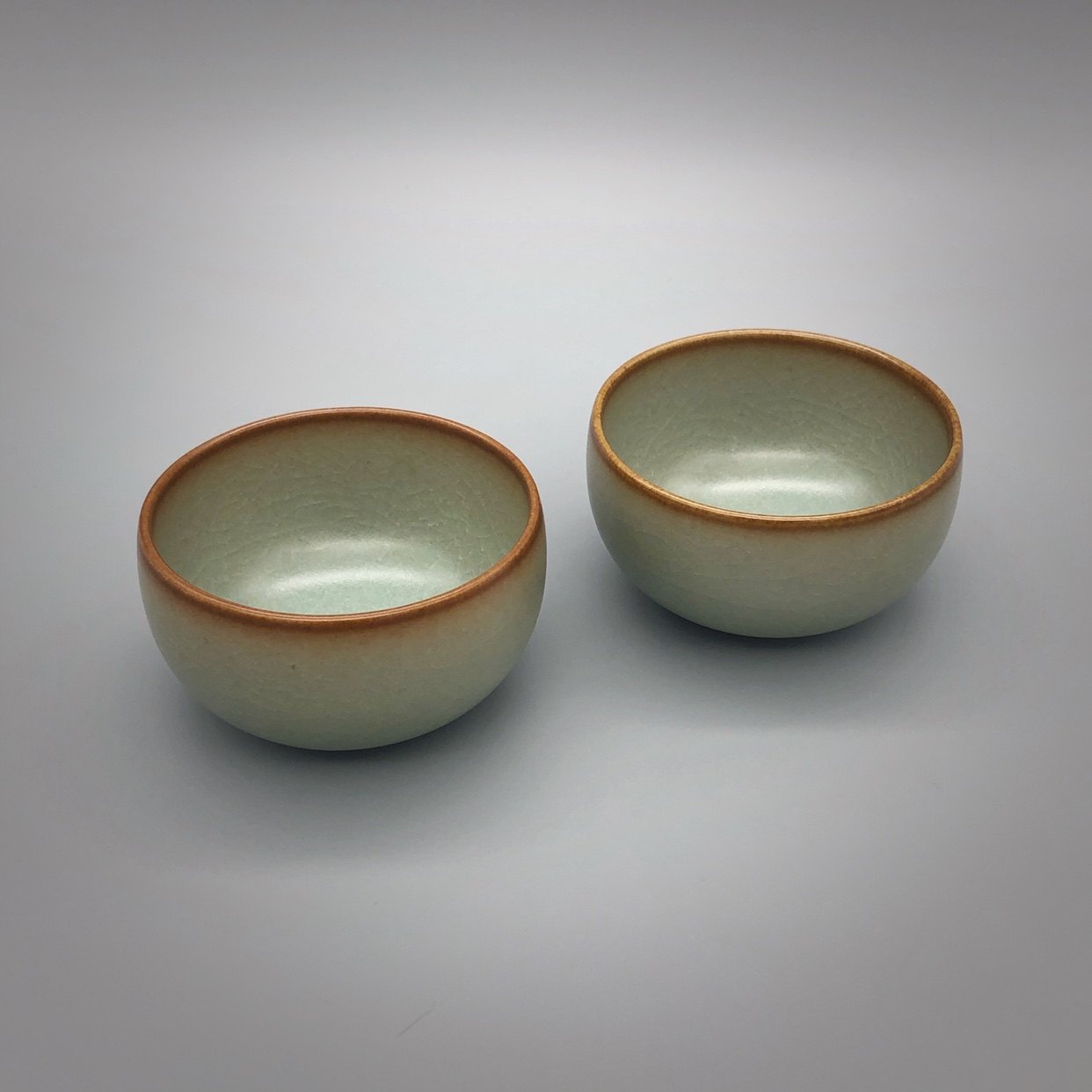 台湾晓芳窑汝窑粉青开片圆茶杯无瑕疵中期款包售罄茶杯