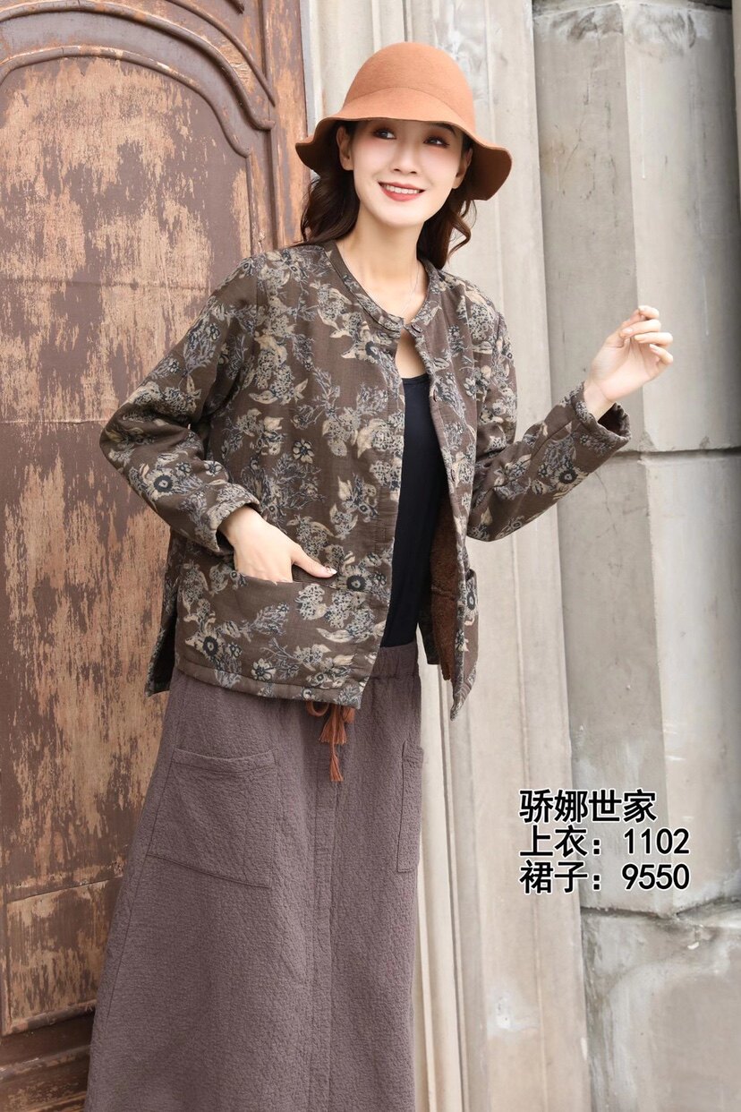 骄娜世家2021冬装新款时尚花色棉麻加绒短版外套大码女装