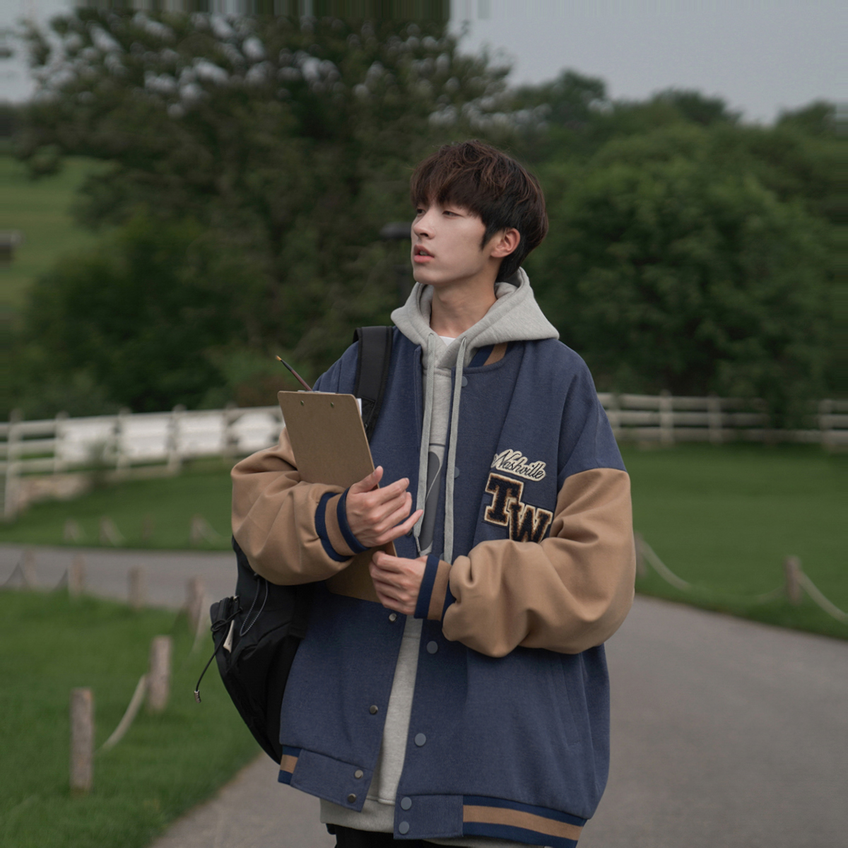 E禾子春装男士棒球领夹克复古撞色衣服单排扣贴布绣学生潮外套