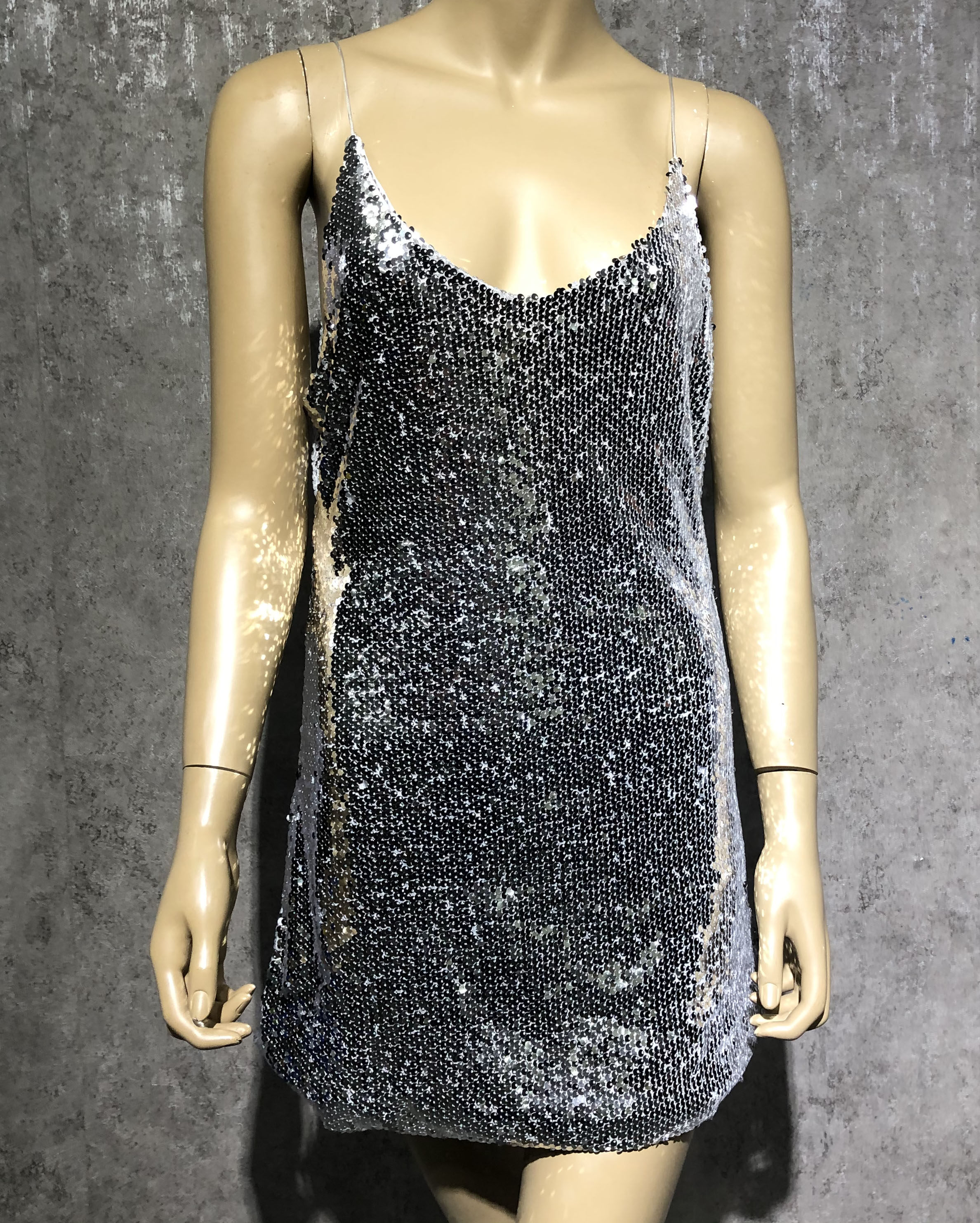 服饰2021年春夏女装吊带闪片连衣裙