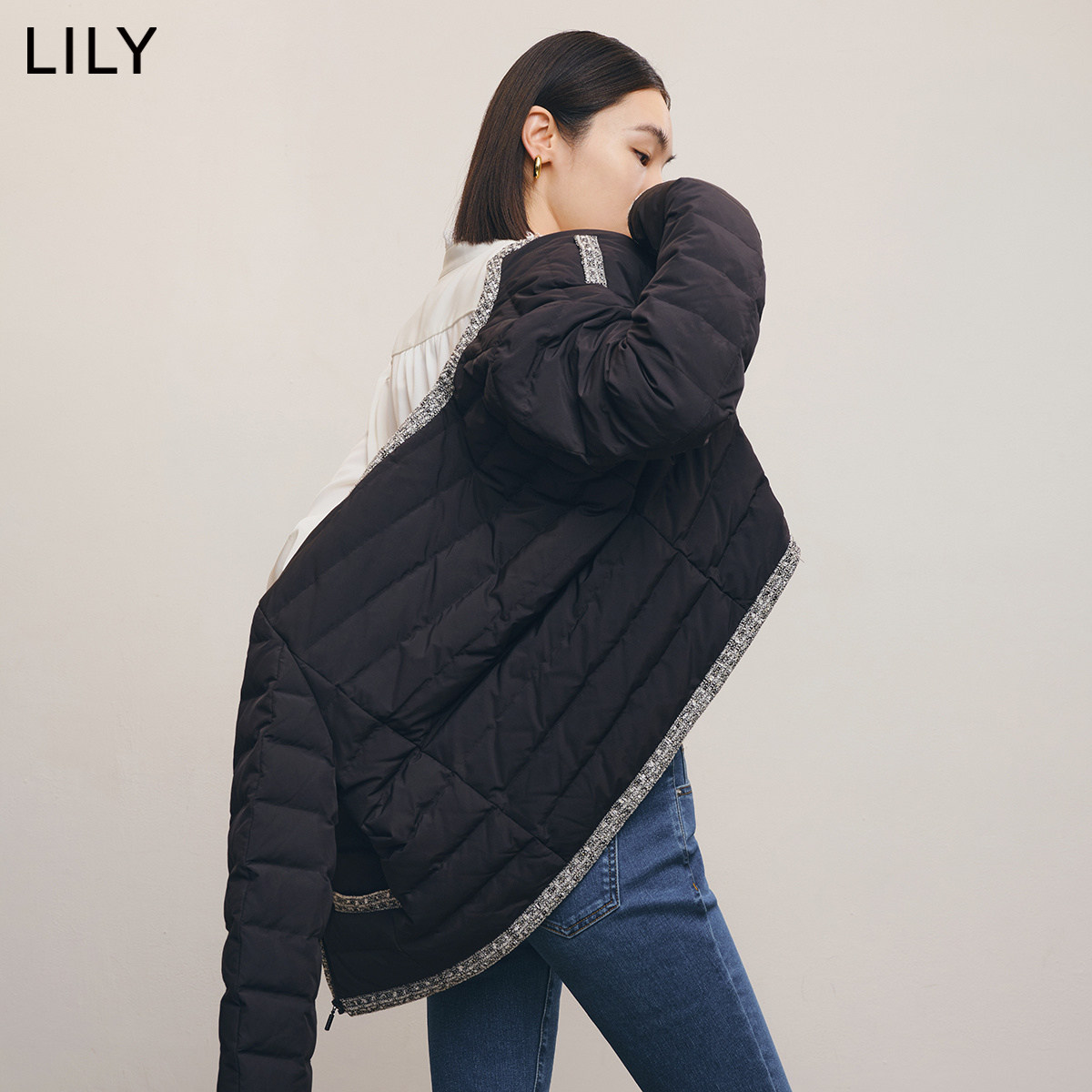 lily2022新款女装法式复古优雅气质纯色简约圆领羽绒服