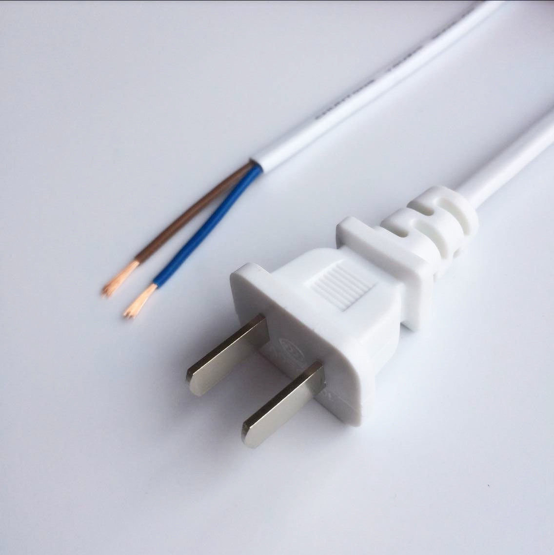 电源线插头纯铜两芯075平方国标两项白色两孔连接线