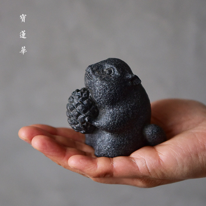 石雕松鼠乌金乌金石香座摆件鼠年吉祥物线香插座茶宠摆件