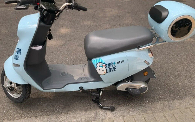 适用爱玛小乔q160电动车脚垫tdt2132z防水丝圈脚踩垫电动车脚垫