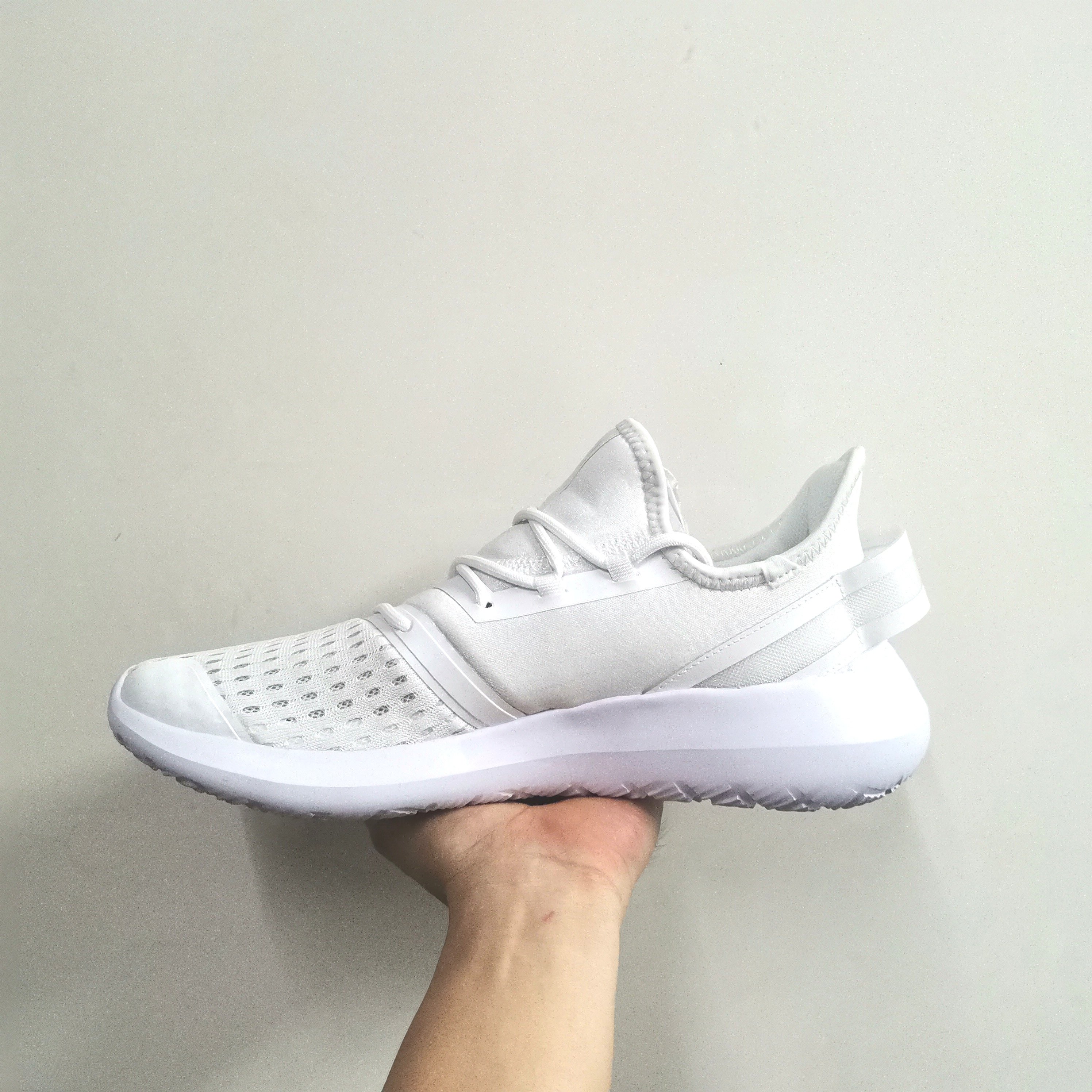 李宁男鞋羿星系列休闲鞋男子子网透气轻质缓震运动休闲鞋