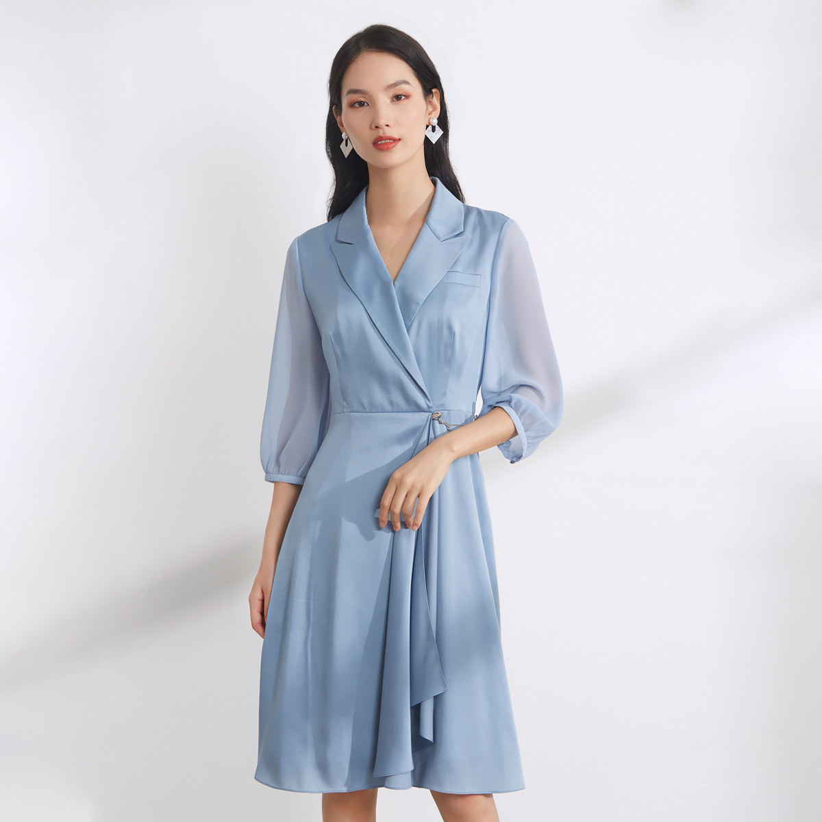 bblluuee粉蓝衣橱雅致光泽衬衫连衣裙2022秋装高腰翻领连衣裙