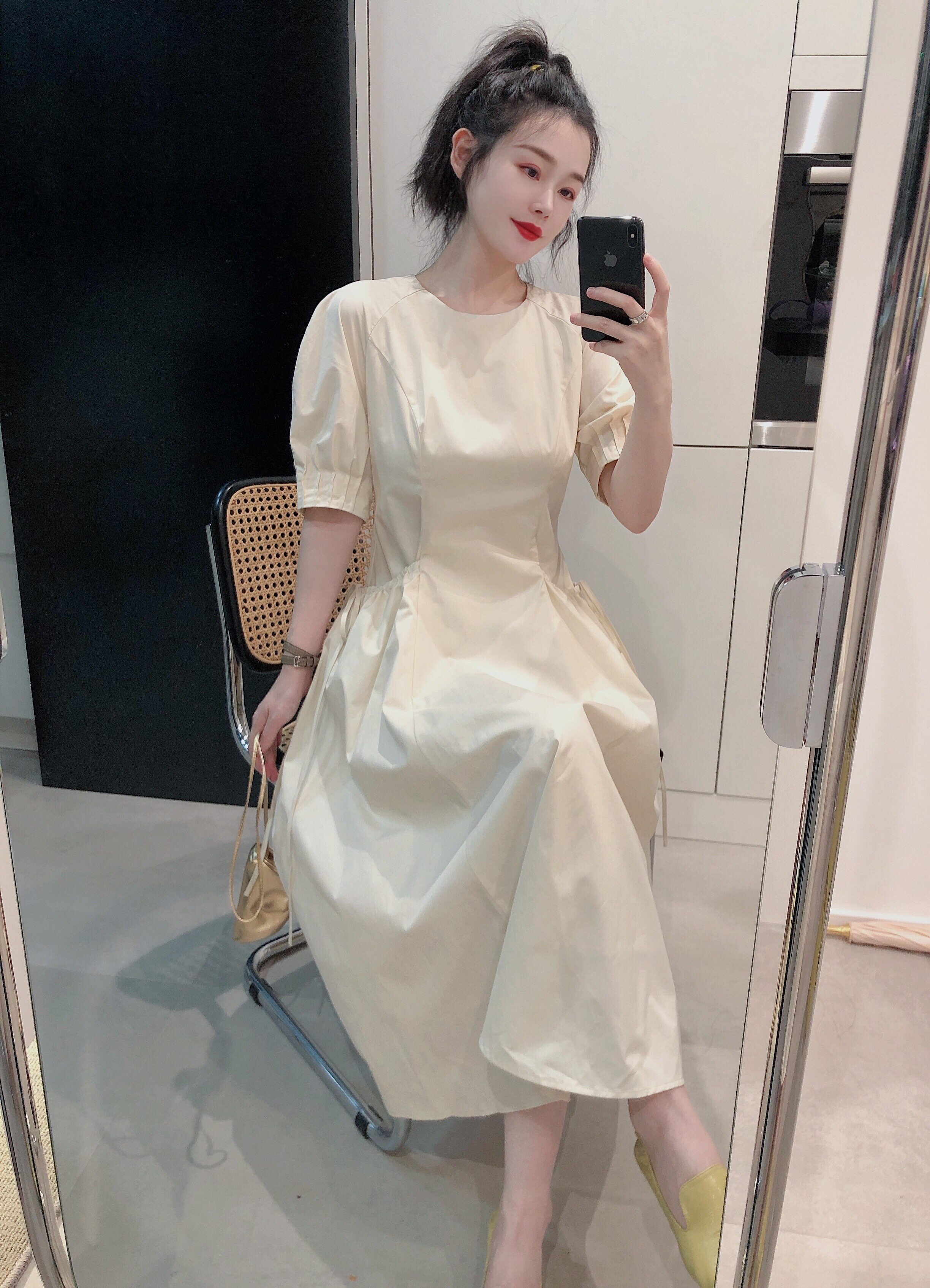 yjiid杏色连衣裙抽绳口袋侧边袖收泡泡温柔自制连衣裙