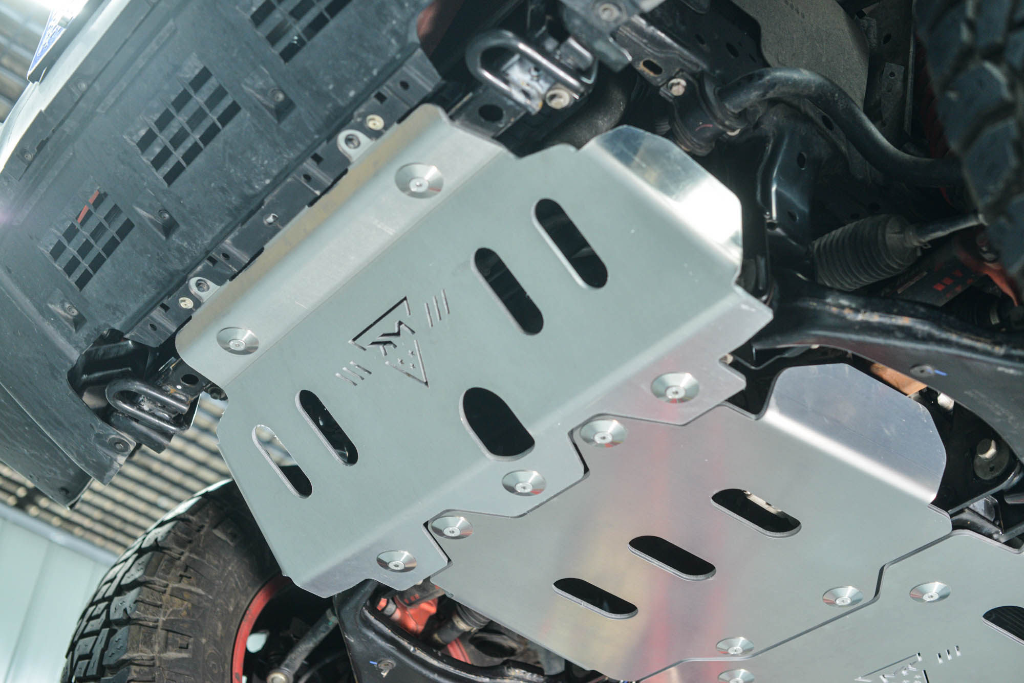 护板mk坦克镁合金底盘8mm发动机变速箱车底防护板