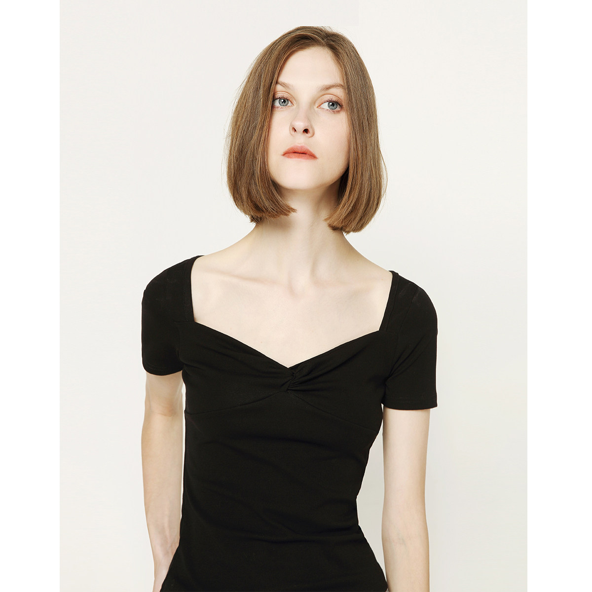 法式风chic黑色复古大方领扭结修身显瘦短袖棉t恤女打底衫上衣夏