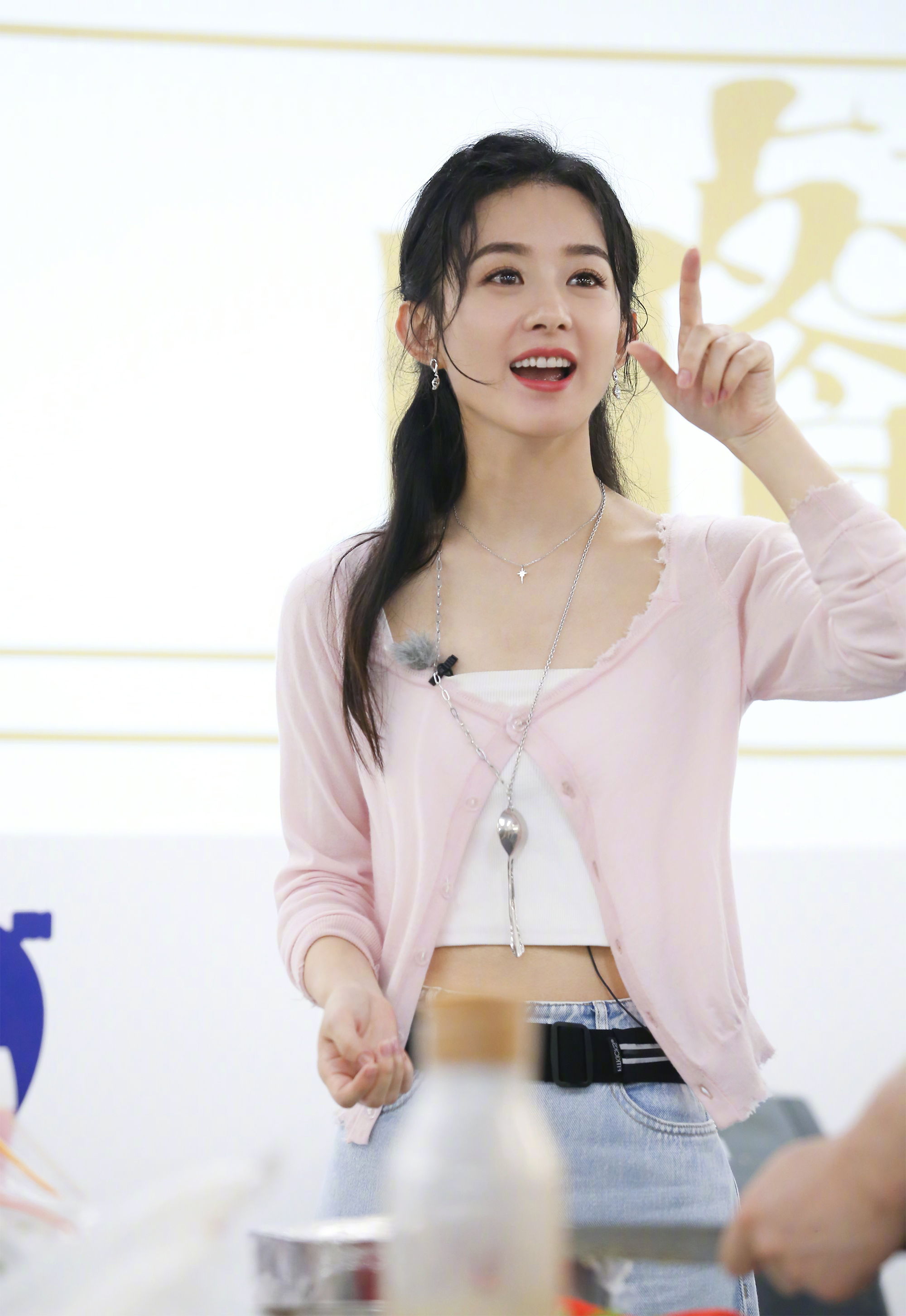 中餐厅赵丽颖同款粉色针织开衫薄款外套毛针织衫