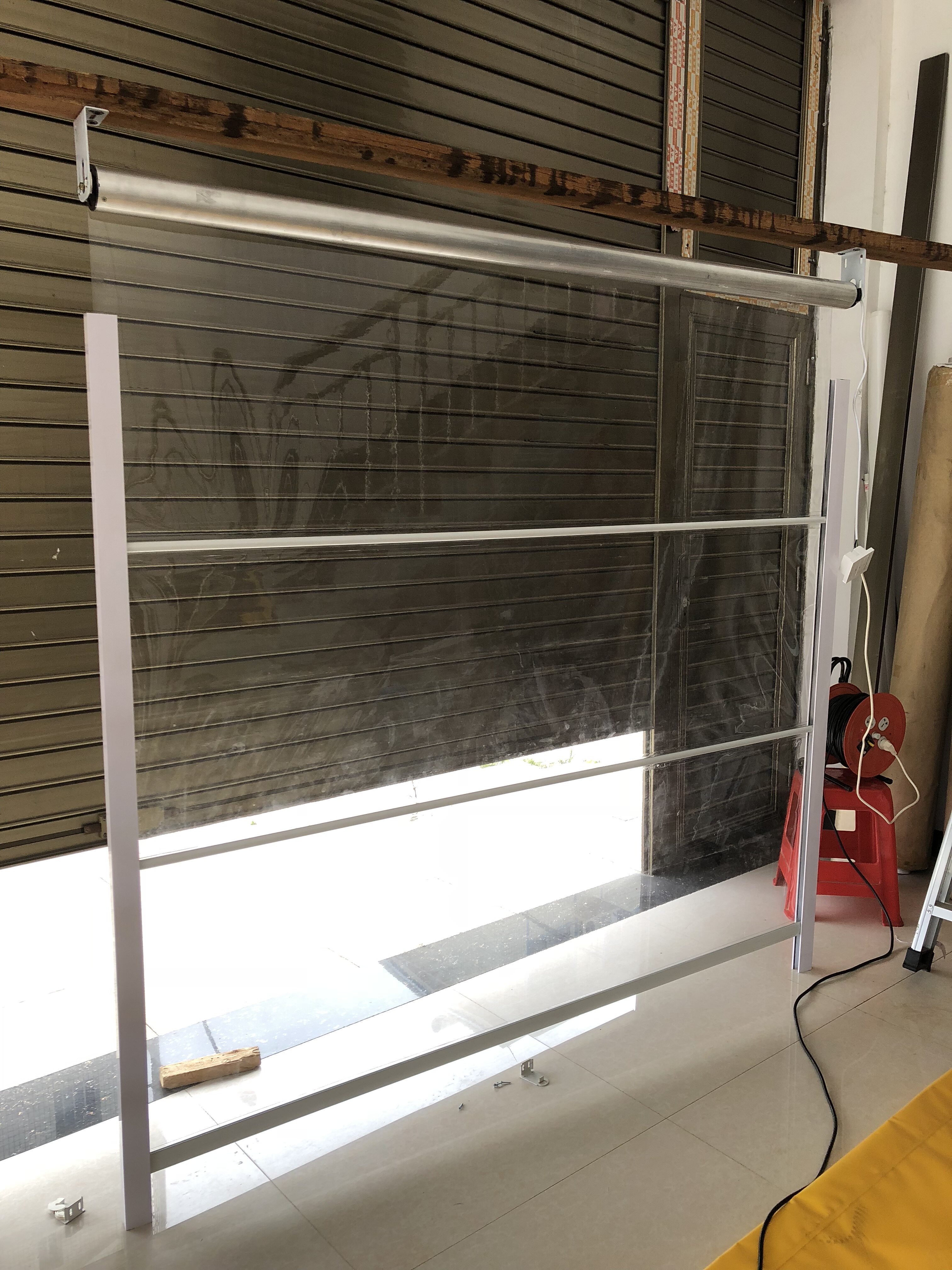 供应透明电动卷帘智能升降门帘抗风透光软帘门电动窗帘整体套装