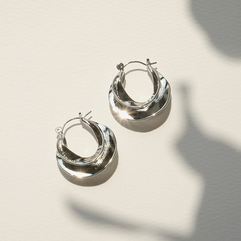 脂肪商店cnhnon简约现代感时髦扭动叶片耳饰精致耳环