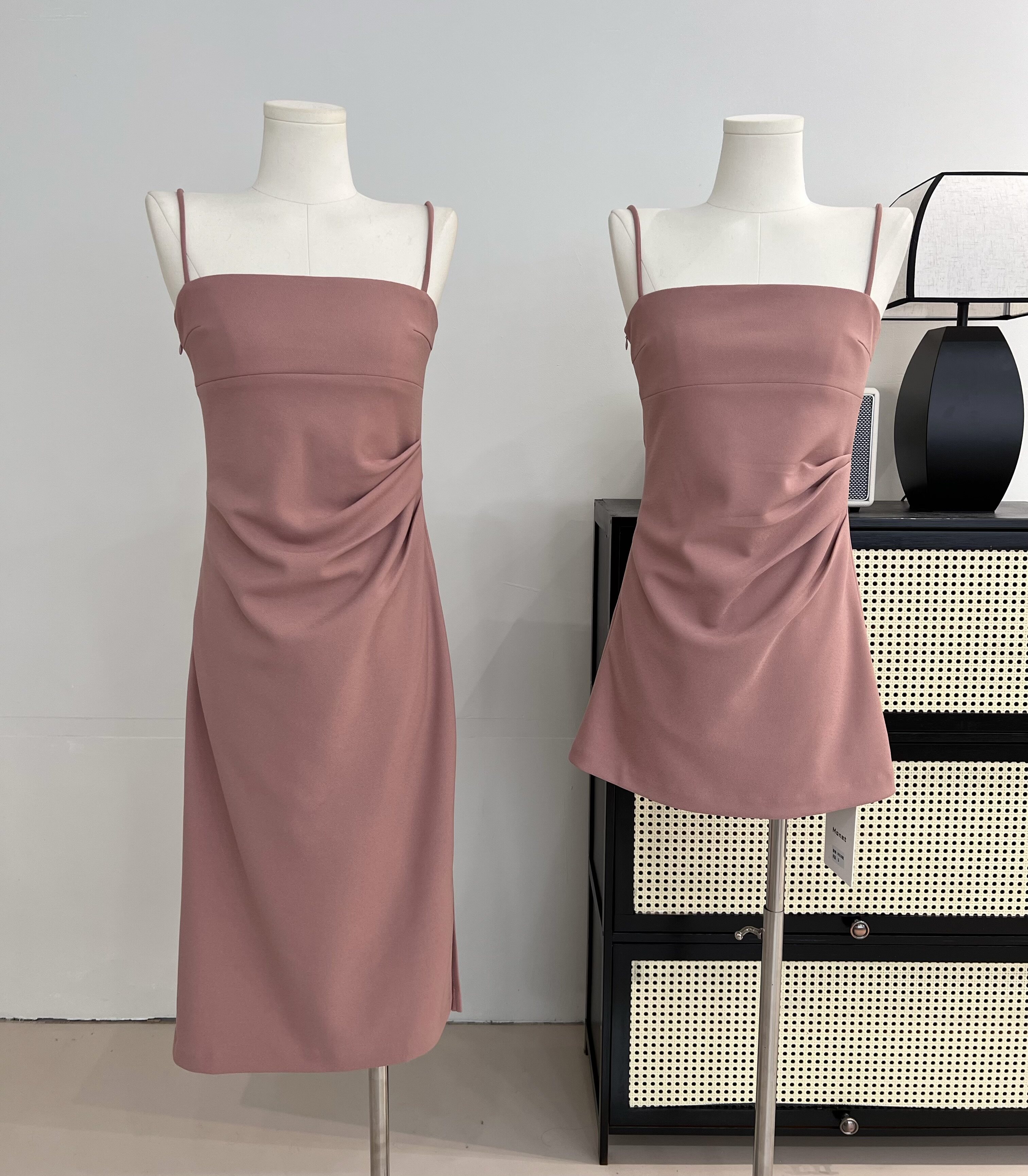 粉色吊带连衣裙长短短款收腰长裙裙子气质高级连衣裙