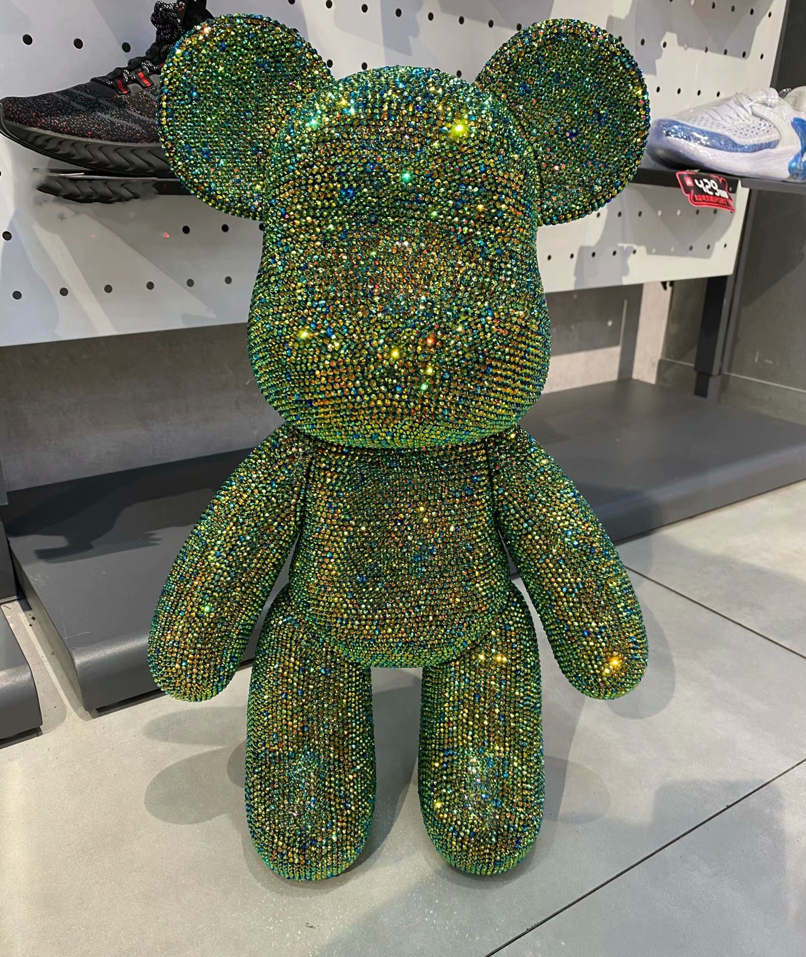 七彩绿色底钻贴钻暴力熊玩偶摆件粘钻熊满钻抖音创意