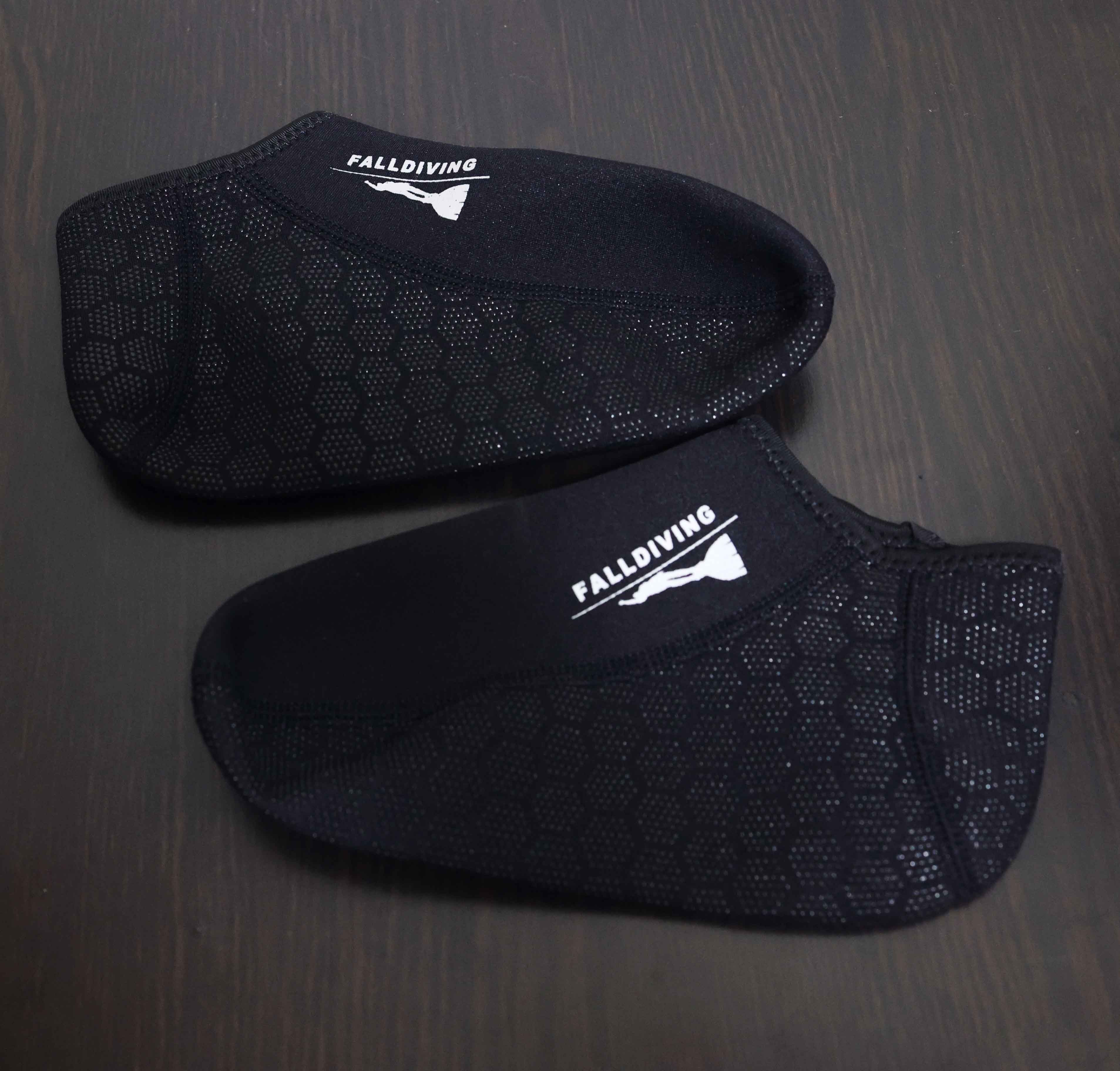 3mm自由潜水长袜氯丁橡胶保暖防滑高弹浮过膝潜水袜