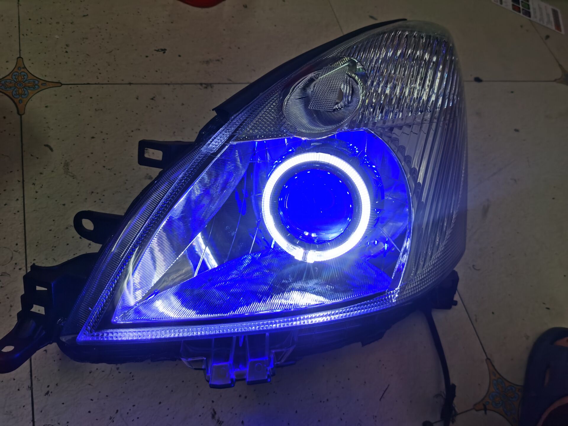 改装透镜骊威大灯总成双光天使恶魔眼氙气日行汽车车灯透镜